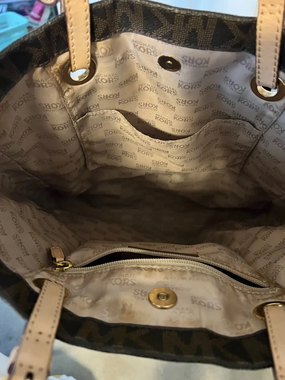 Michael Kors classic michael